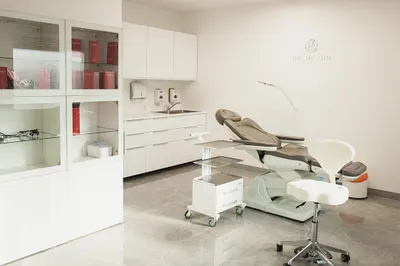 DR JACZUN Gabinet Medycyny Estetycznej Botox Toruń Usuwanie Zmarszczek Botoks Kwas Hialuronowy Chirurg Toruń